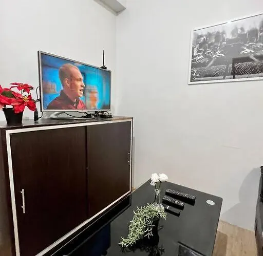 Apartment Sweet With Wifi And Netflix *